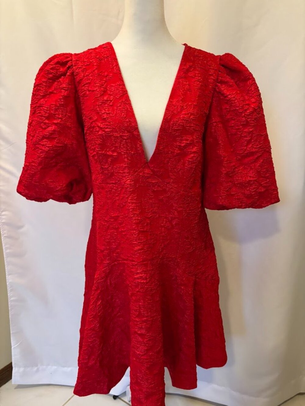 NWOT H&M Red Puff-Sleeved Dress - Size Large - Picture 6 of 16